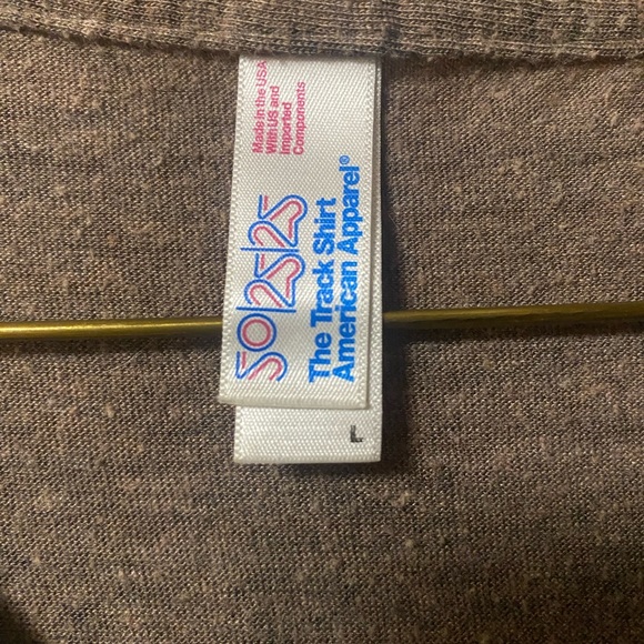 Brown arrow/tree women’s graphic tee - Picture 3 of 3